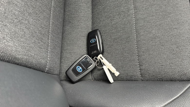 Toyota Corolla 1.8 VVT-i Hybrid Design 5dr CVT Hybrid Hatchback